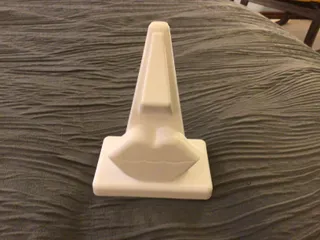 Lady Beatrice Squintsworth Glasses Holder