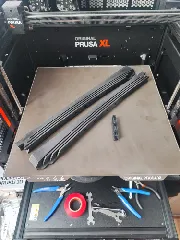 Prusa XL series: Antiresonance integrated steel sheet holder (curved) (Update: Added 3 sheet version)