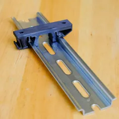 Din rail clip