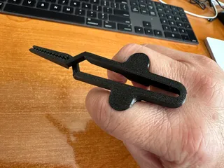 Snack Tongs X - Inverted Mechanism