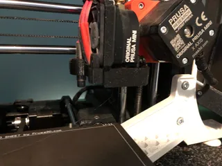 Prusa mini shield with a screw
