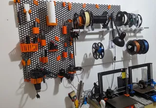 Honeycomb storage wall