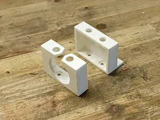 customizable Socket Outlet Mount / Anpassbare Steckdosenleistenhalter