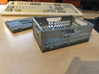 Foldable and stackable Crate
