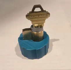 Lock holder for lockpicking practice
