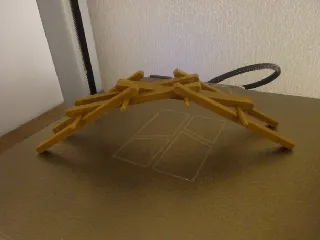 Leonardo da Vinci's self-supporting bridge
