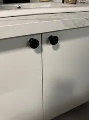 Simple door knob