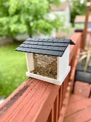 Large Capacity Bird Feeder with Magnetic Roof, Removeable Suet Baskets