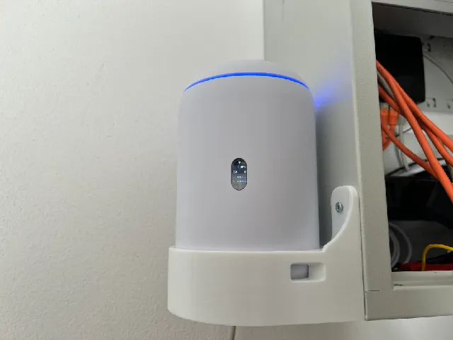 Make of UDR (Unifi Dream Router) and UDM (Unifi Dream Machine) holder ...