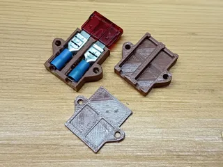 Stackable fuse holder