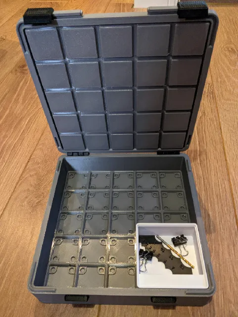 Make of Gridfinity 5x5x6 box stackable with sliding lock by Simon Love ...