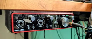 Focusrite Scarlett 2i2 under desk mount