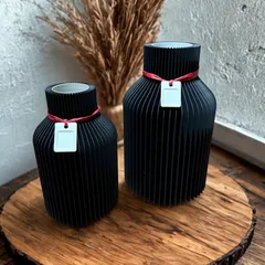 RIBBED VASE WITH INLET & PENDANT / ICONIC VASE