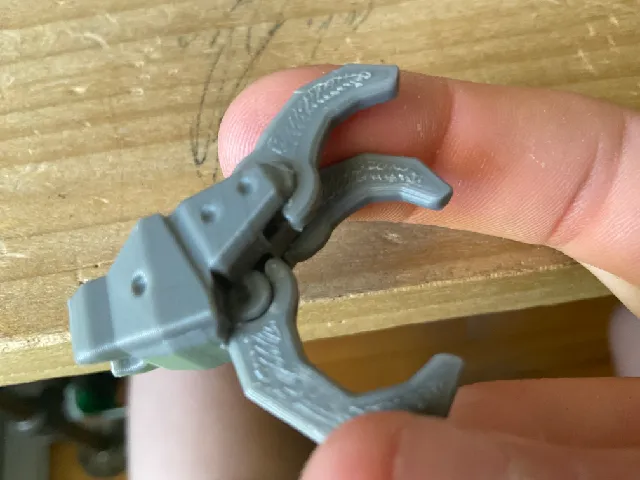 Make of Dummy 13 Power Claw w/ 