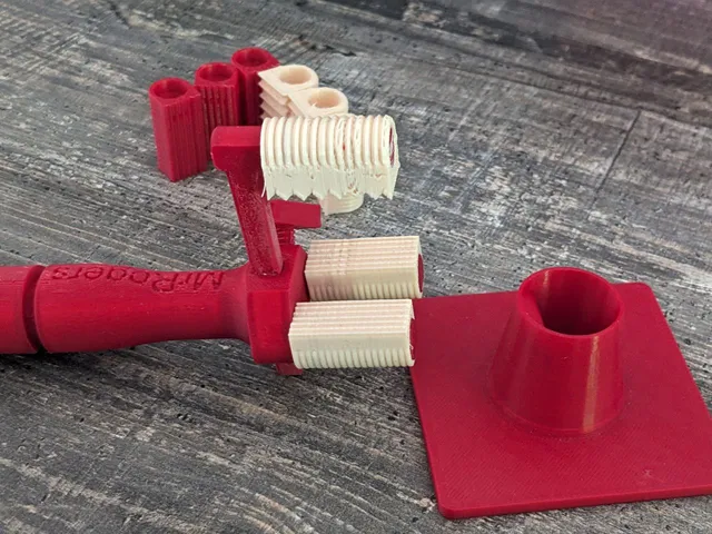 make-of-miniature-painting-hand-clamp-vise-by-droom-vos-download-free