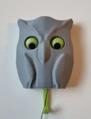Blinking eyes owl wall key holder