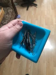 Sewing needles magnetic holder