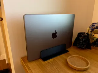 MacBook Pro Verticle Stand for M1/M2 silicon MacBooks