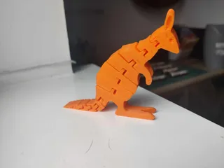 Articulated Kangaroo / Canguro articulado