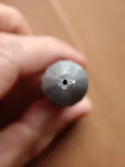 Gravity viscous paint pen