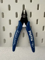 Skadis hook for wire cutter (thicker and stronger clip)
