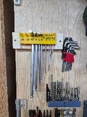 Allen key wall holder