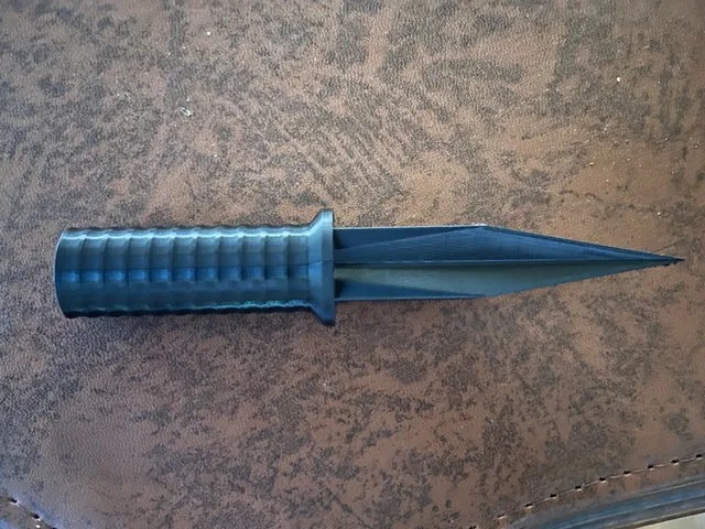 Square Fluted Dagger - No Supports by Triple G Workshop | Download free ...