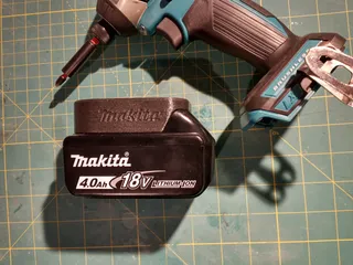Makita 18 / 14.4 V Battery Cover
