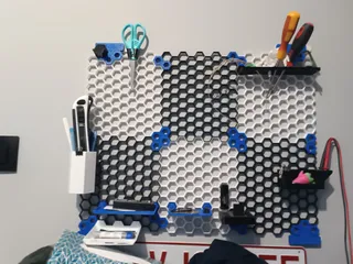 Honeycomb storage wall