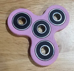Fidget Tri-Spinner Knurled 608 Bearing
