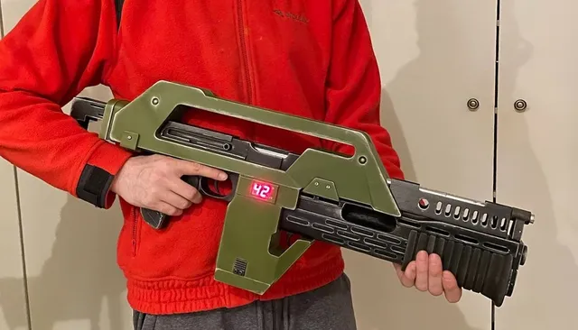 Make of M41A Aliens Pulse Rifle 1:1 Scale by Pixel | Download free STL ...