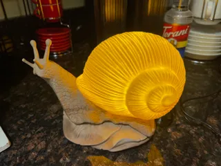 Snail lamp