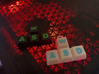 PC GAMMING ORNAMENT-NO SUPPORTS