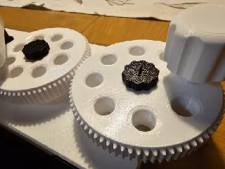 3D-Printed Yarn Winder – Gear-Driven Easy-Print Edition 100% Printable