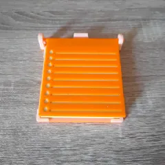 Sticky note holder with stencil. Parametric.