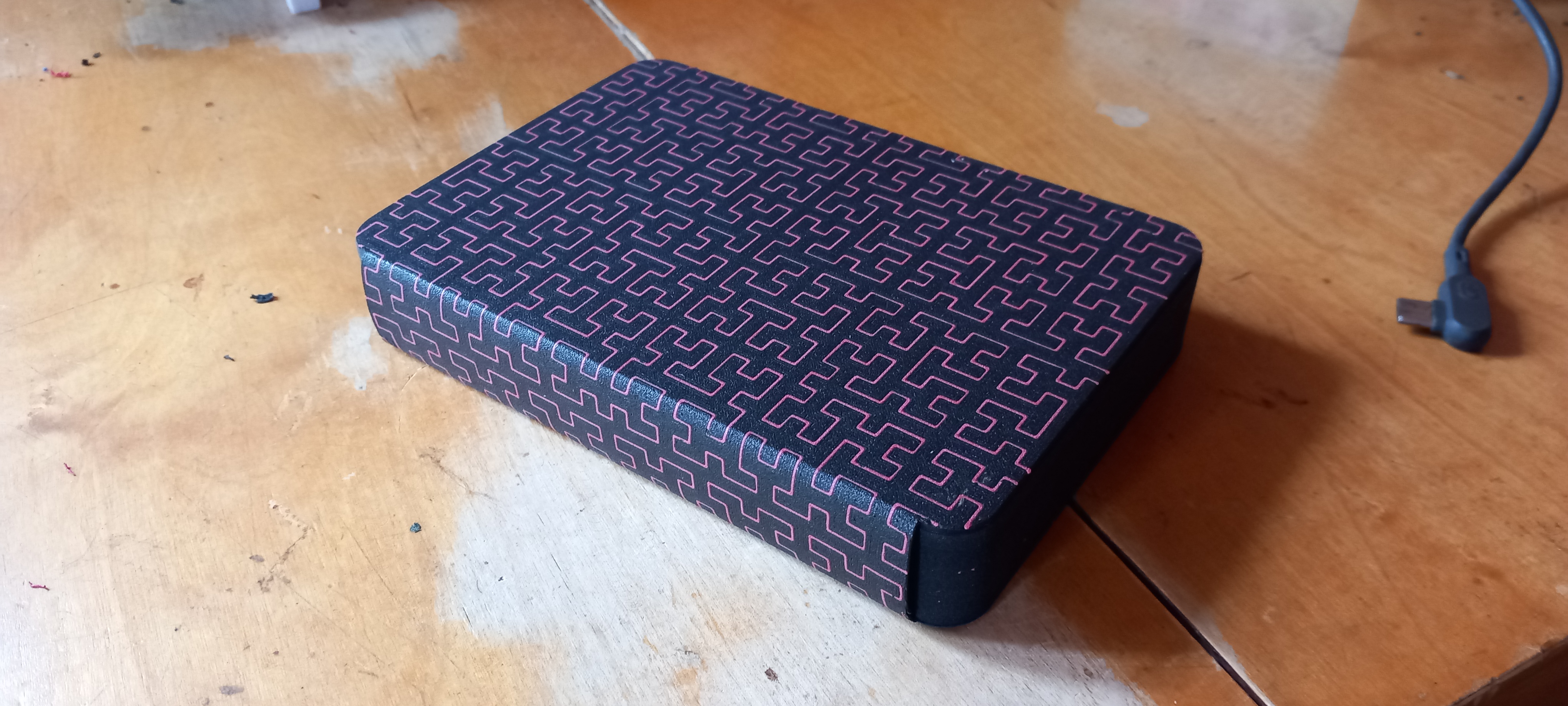 Puffco Pivot silent box. Varioshore lined.