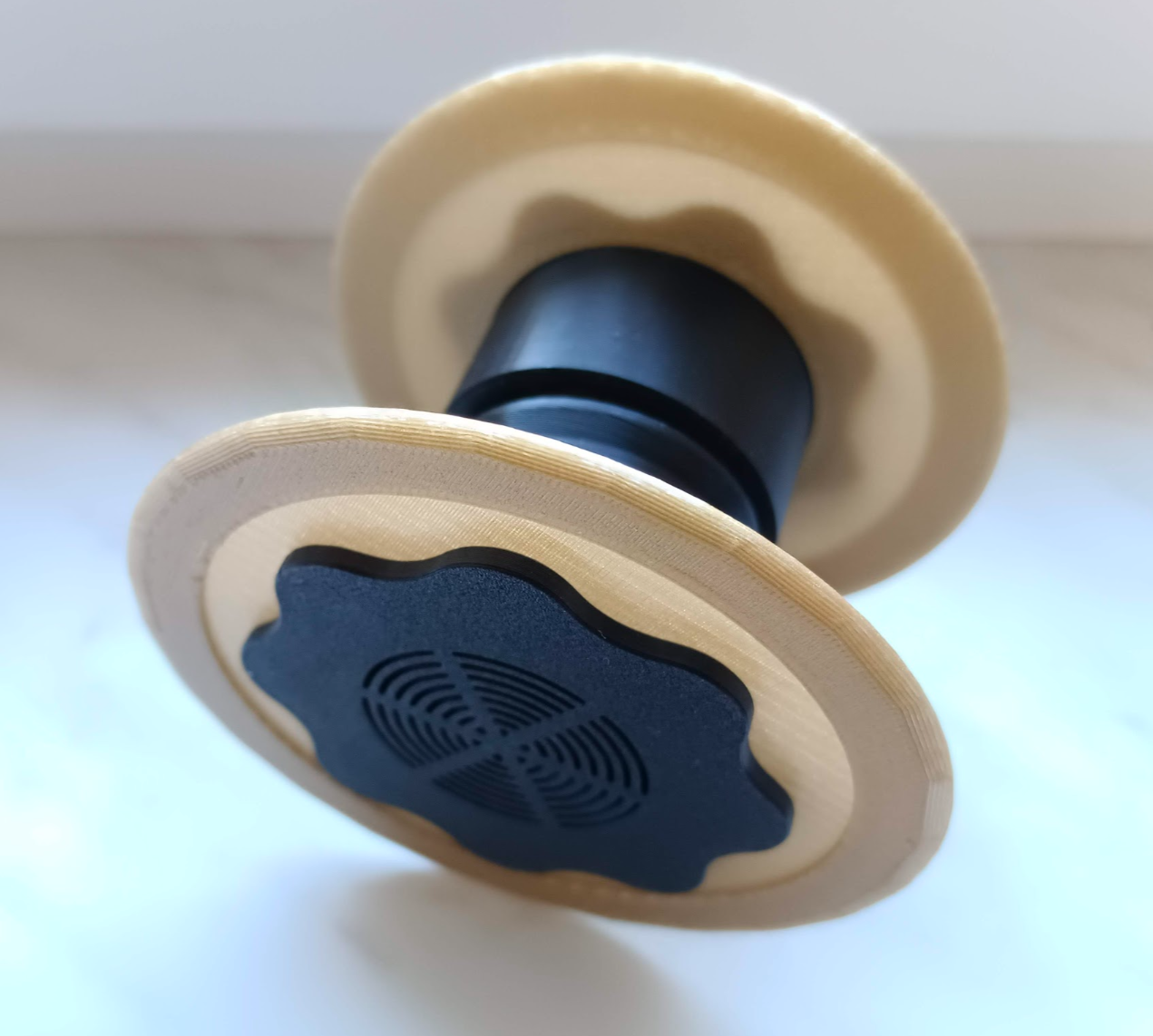 Reducer for large bore coils - Holder for Silica