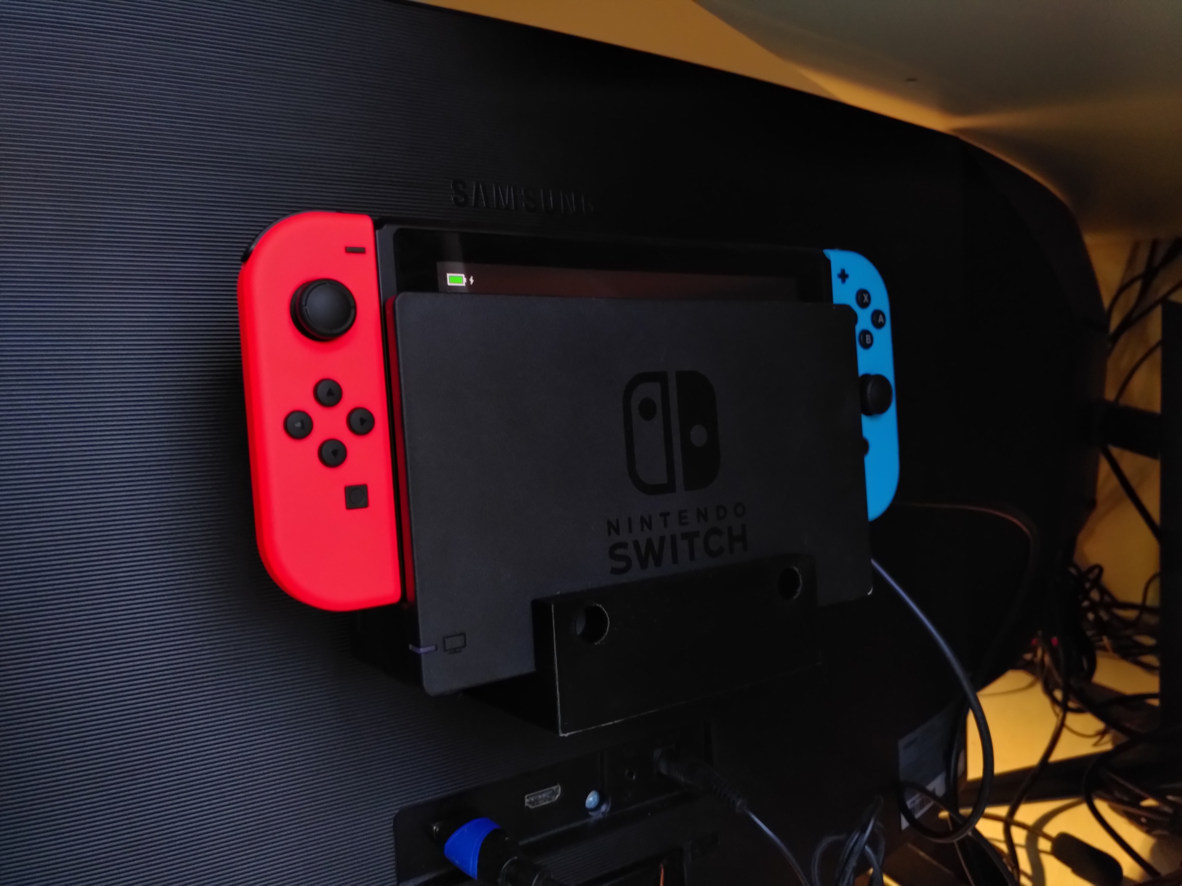 Nintendo Switch Dock mount for Vesa 75x75