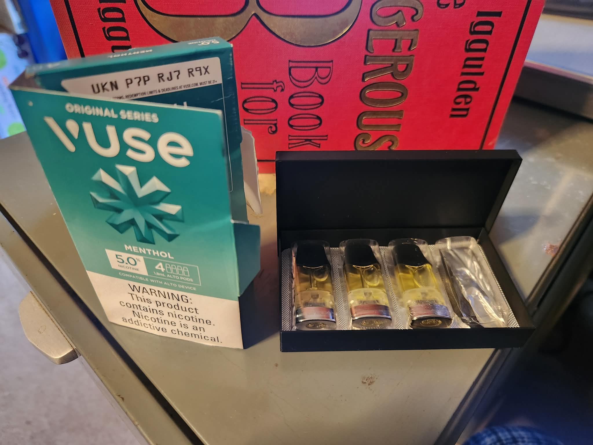 VUSE Alto Hard Box for Pods