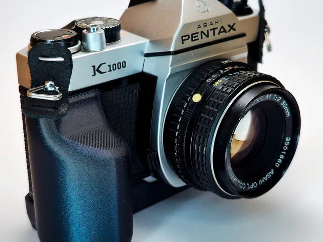 Hand Grip for Pentax K1000 Film Camera