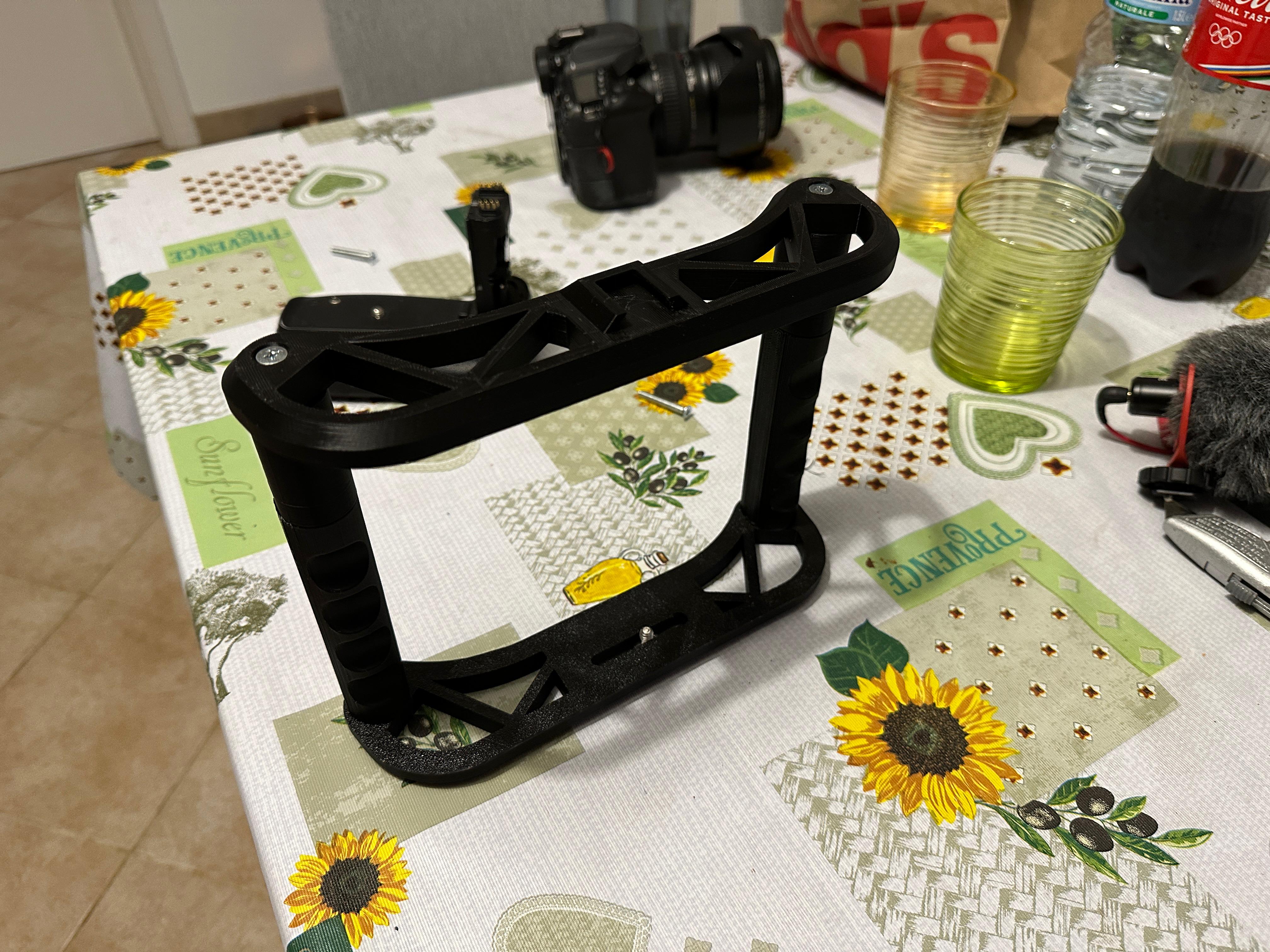 Miniatura 11 do modelo 3D DSLR Camera Cage