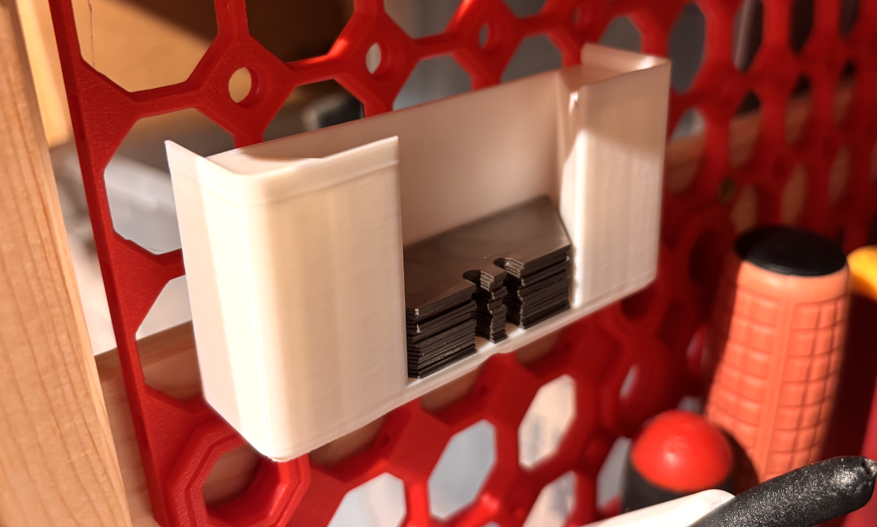 Utility Blades Holder for Multiboard