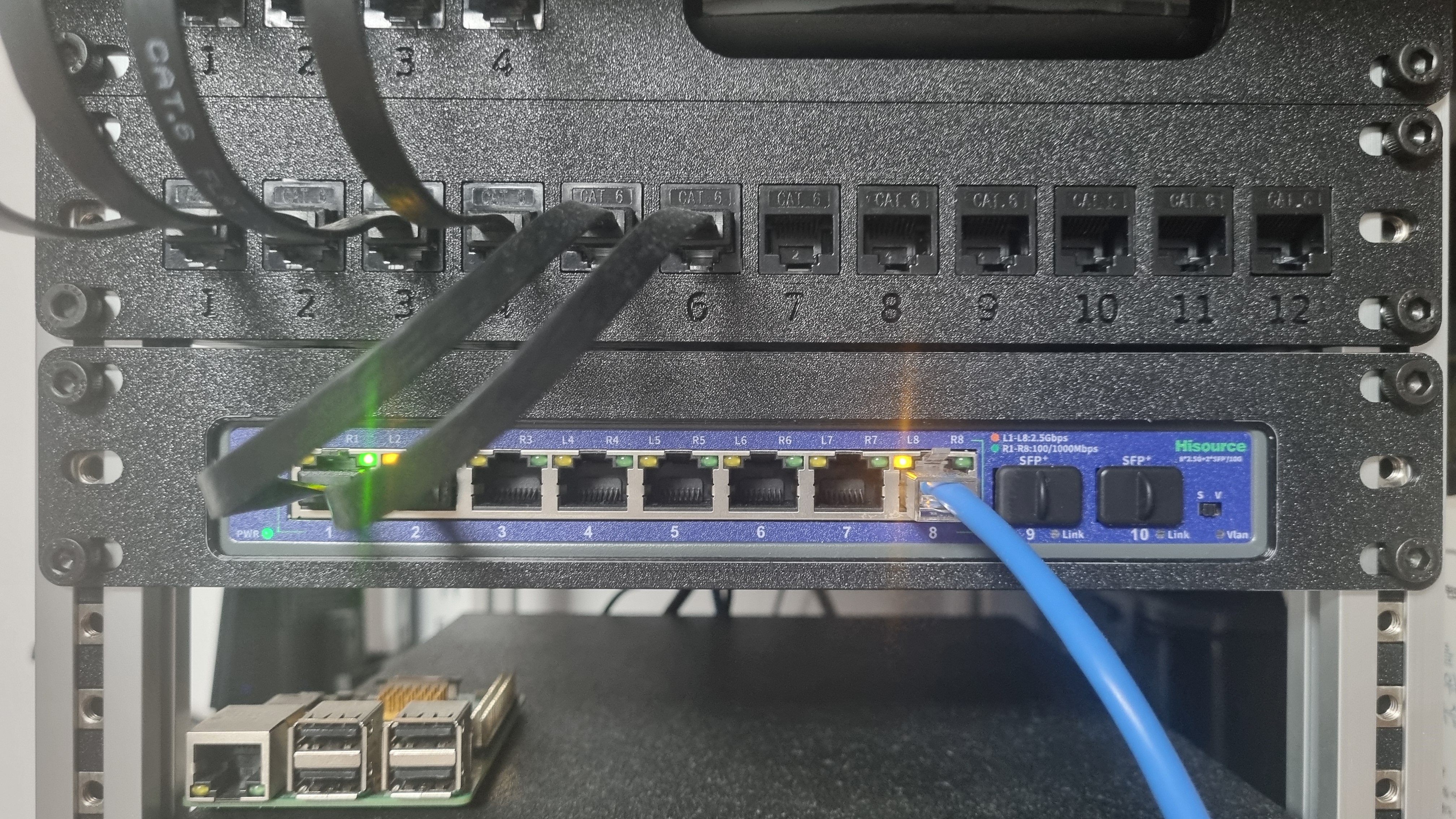 Hisource K0802WS 10inch Rack Mount