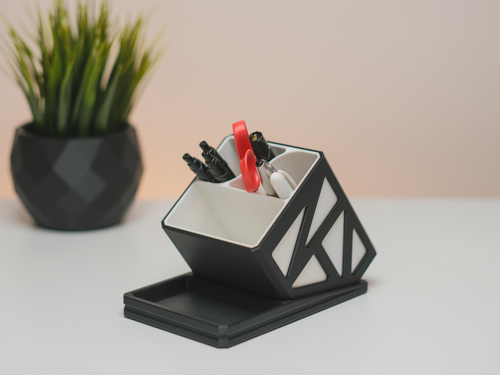Miniatura 4 do modelo 3D Modular Desk Organiser