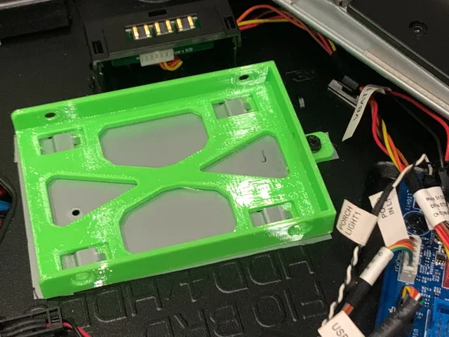 Alienware Area 51 R2 2.5" Drive Mounting Bracket
