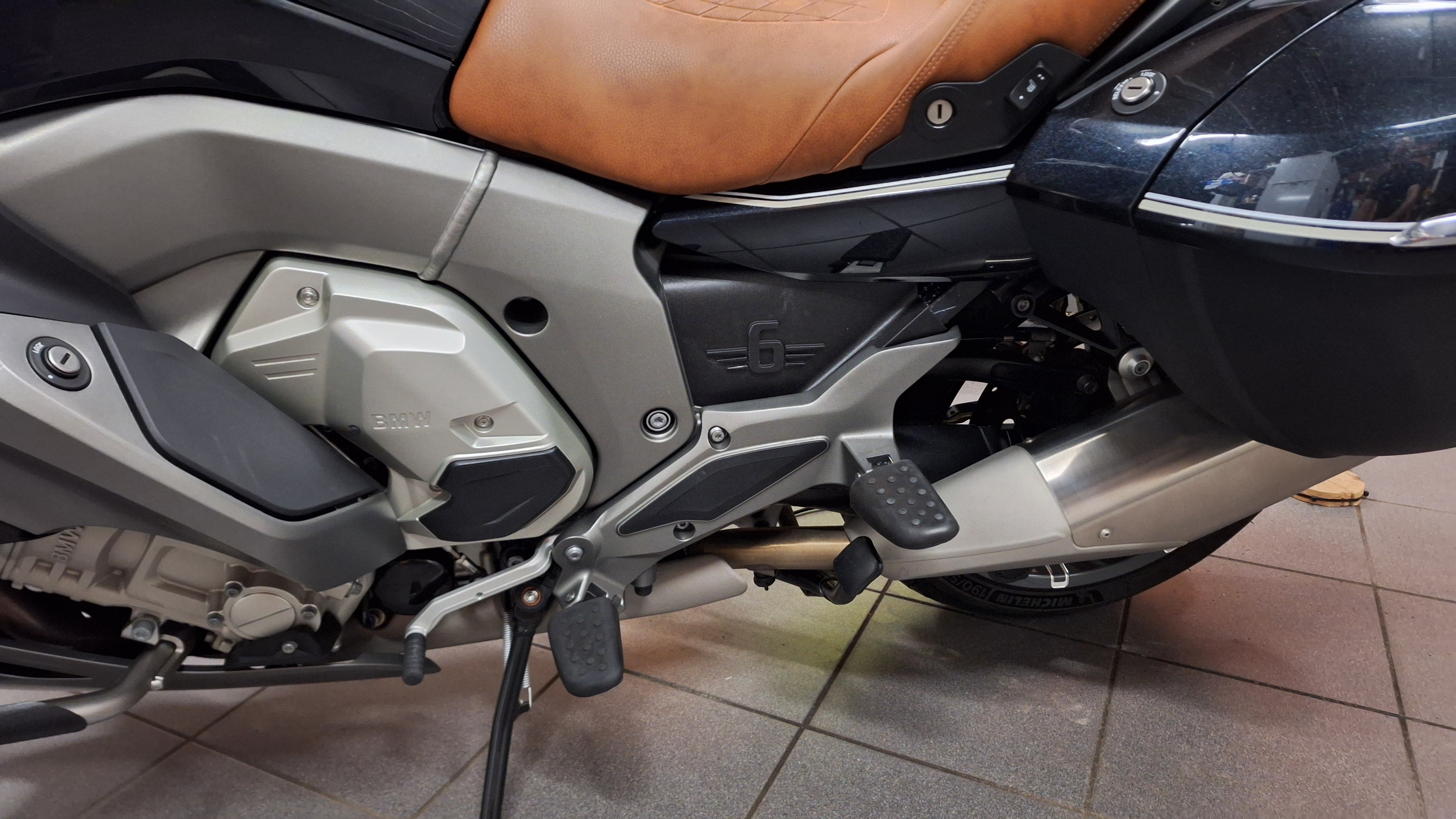 BMW K1600 GT GTL sidepanels