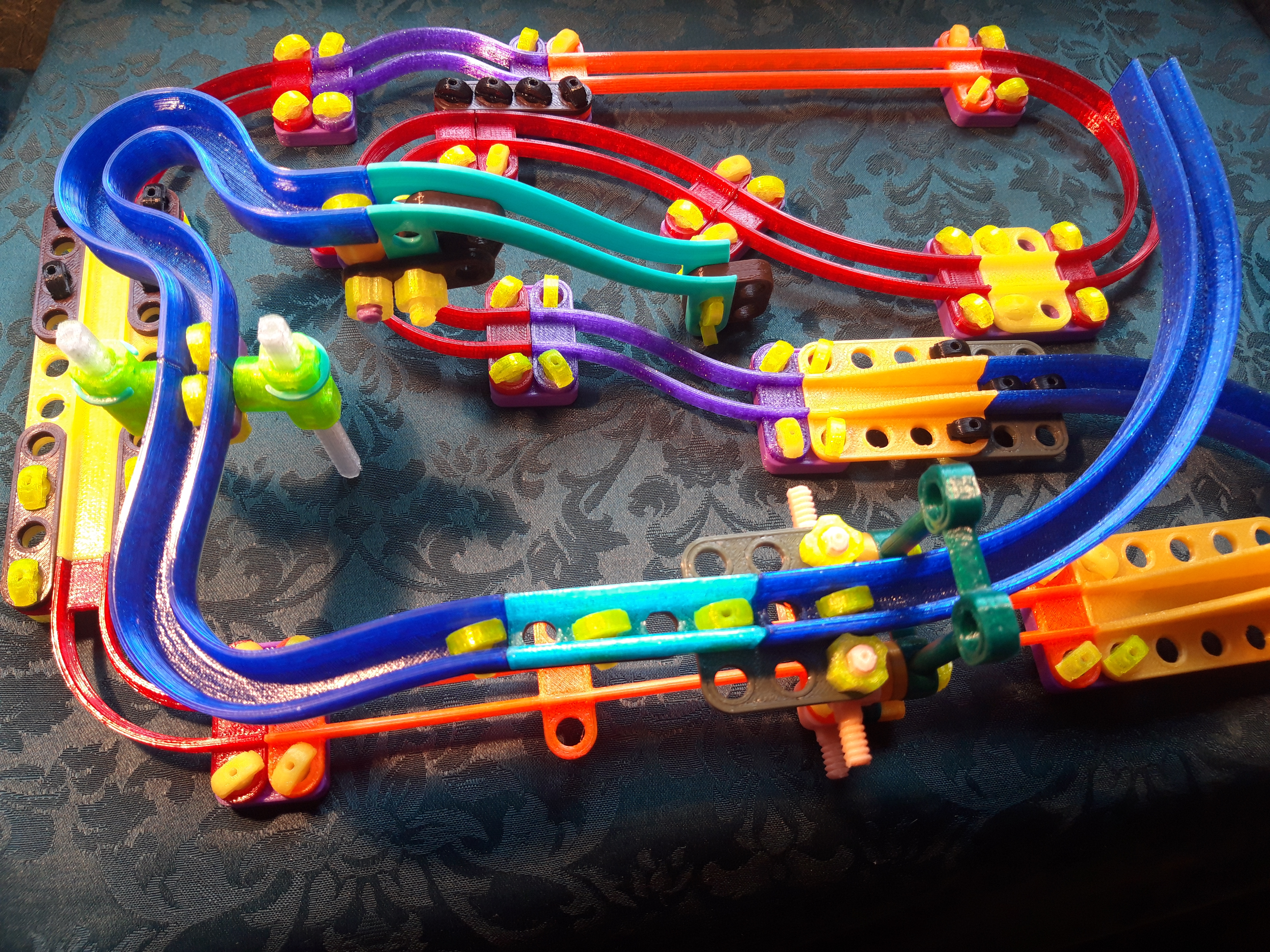 STEMFIE-based marble tracks