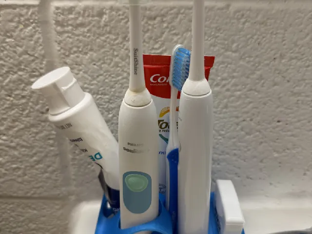 Toothbrush and Toothpaste Holder (Wave Shaped)
