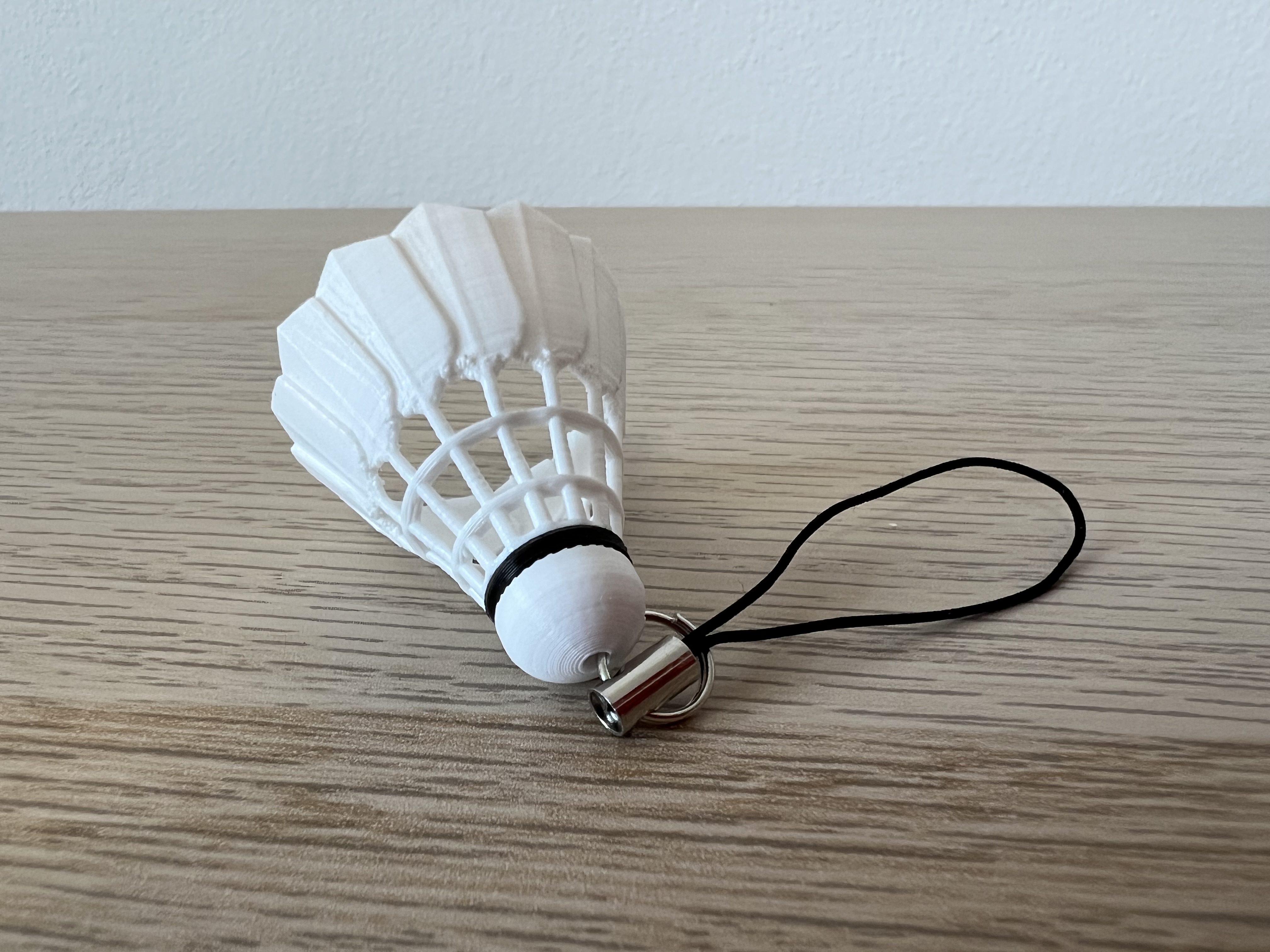 Miniatura 2 do modelo 3D Badminton shuttle keychain