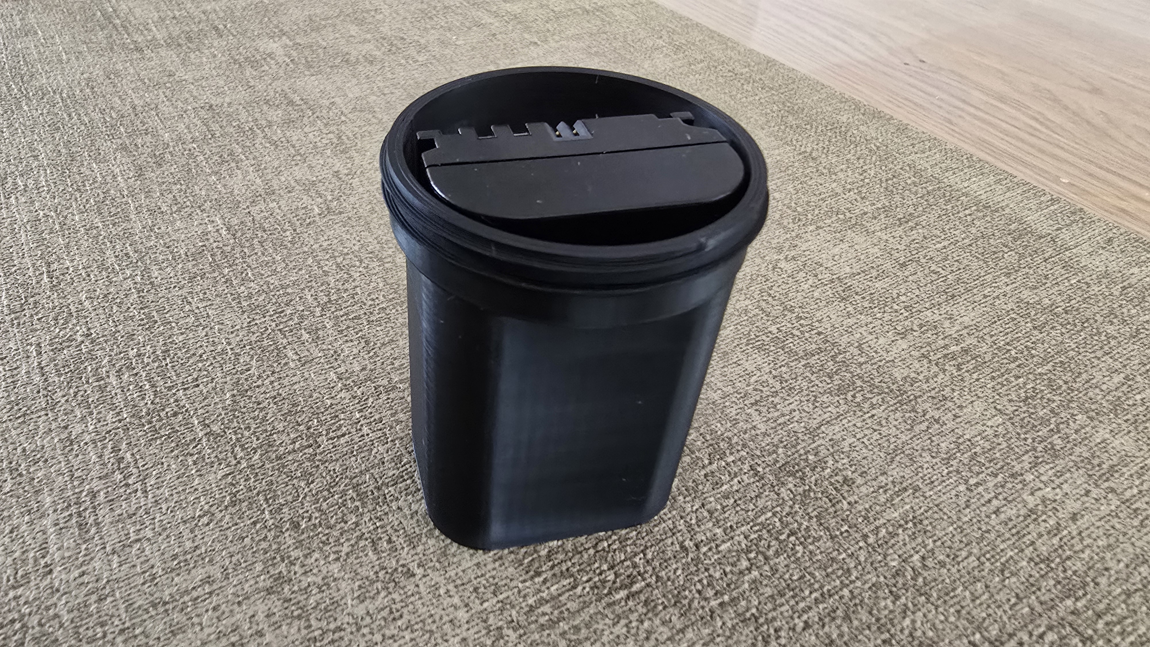 Kleine Dose für einen Canon Akku LP E6 3D model